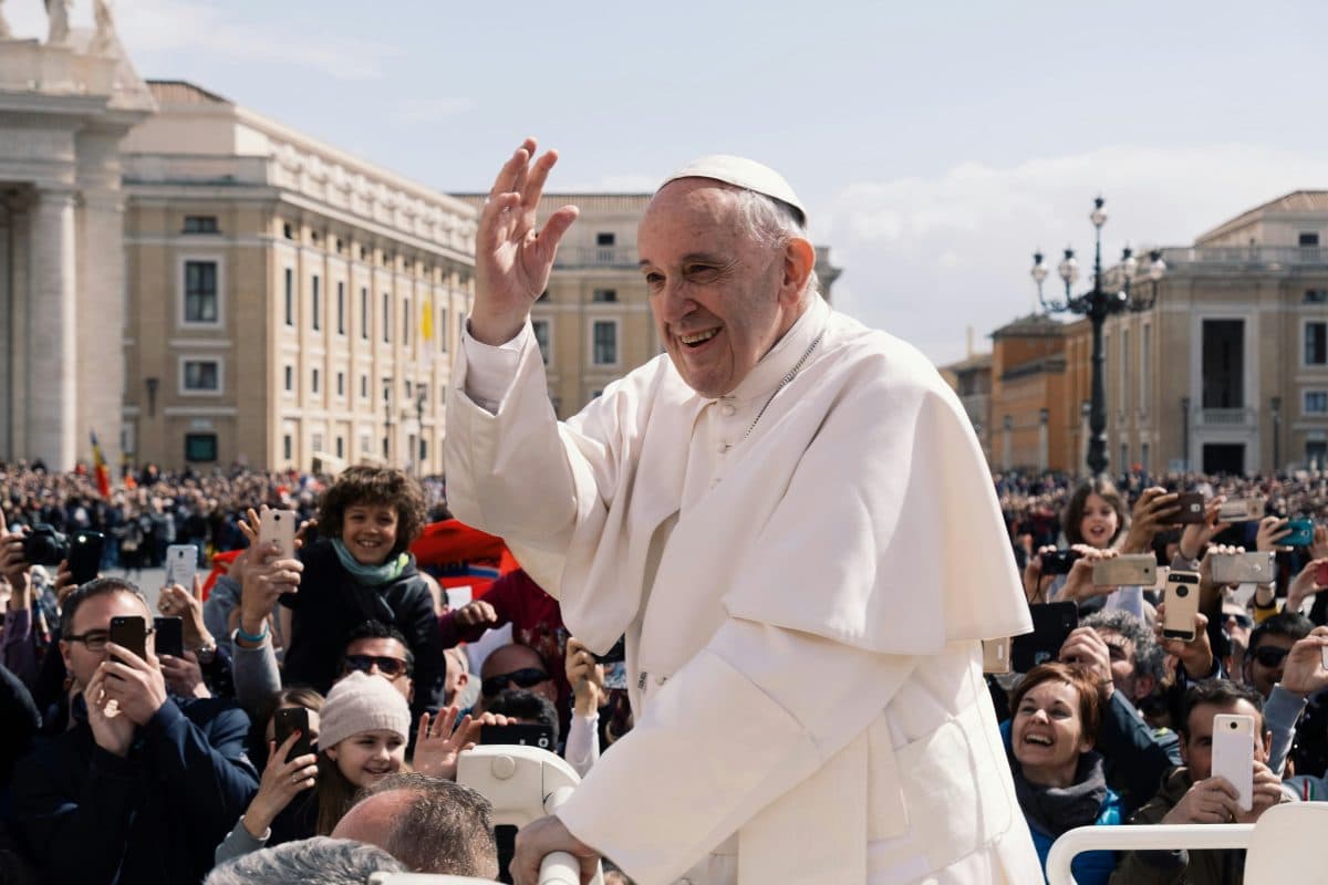 El Papa Francisco impulsa la sostenibilidad con una nueva planta solar para el Vaticano